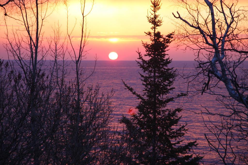 Cliff Dweller on Lake Superior Tofte Esterno foto