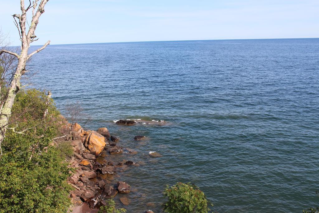 Cliff Dweller on Lake Superior Tofte Camera foto
